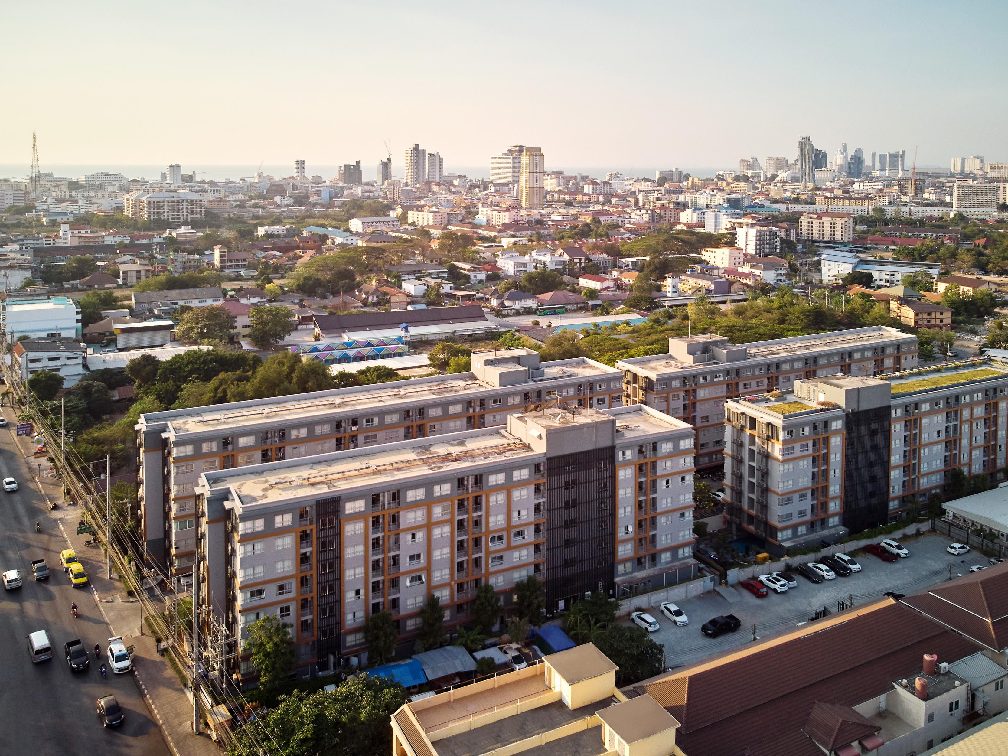 The Grass Serviced Suites Патая Екстериор снимка